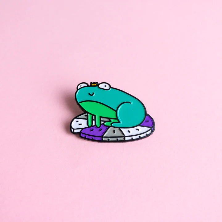Asexual / Demisexual Pride Frog Pin